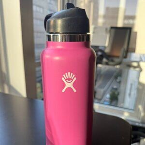 Hydro Flask 32 Oz Wide Flex Straw Cap Water Bottle, Hot Pink